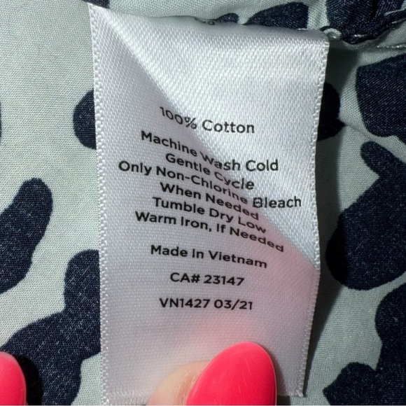 TALBOTS CLASSIC COTTON SHIRT - GRAPHIC CHEETAH Women’s Large - Mint Green/Navy - Picture 13 of 15